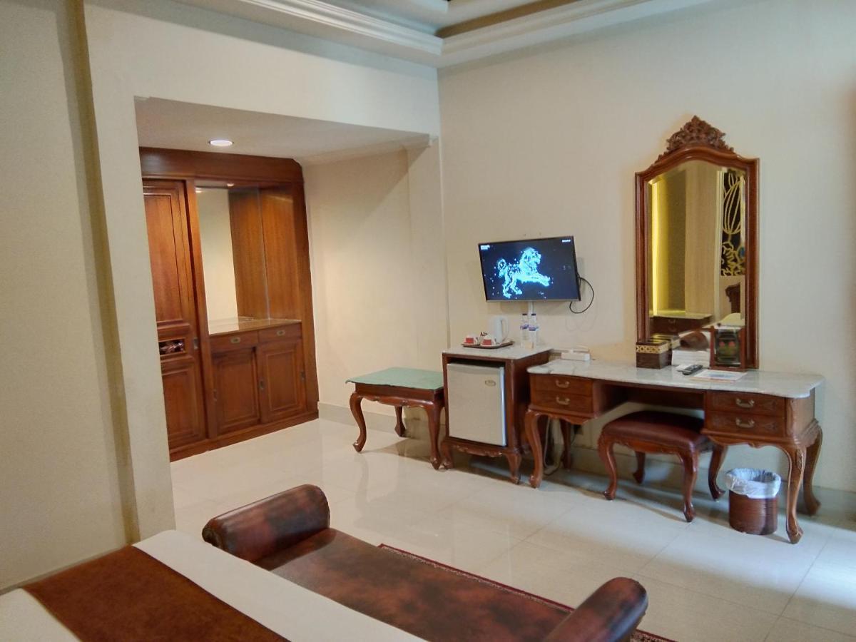 Hotel Indah Palace Yogyakarta Eksteriør billede