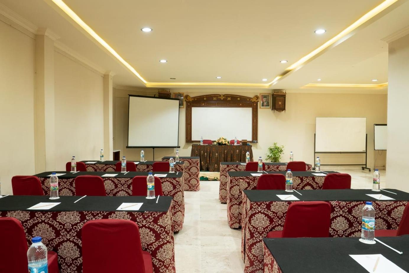 Hotel Indah Palace Yogyakarta Eksteriør billede