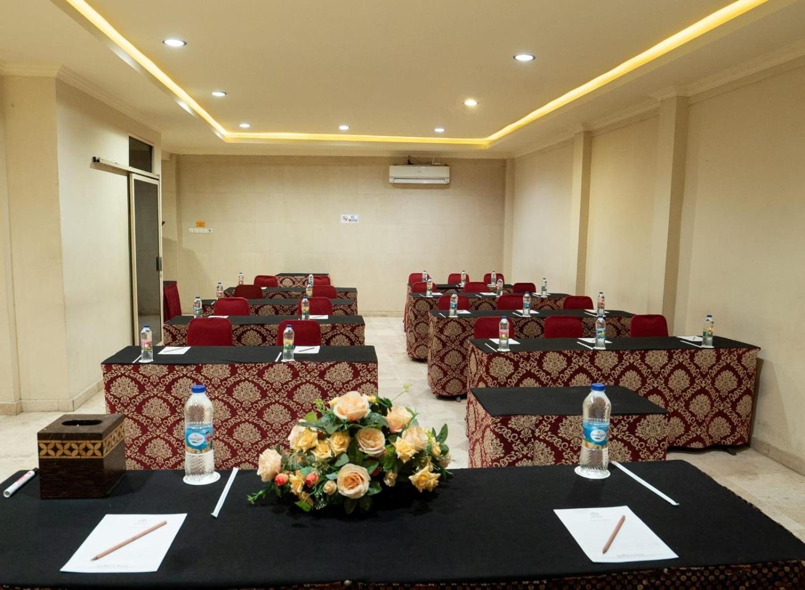 Hotel Indah Palace Yogyakarta Eksteriør billede