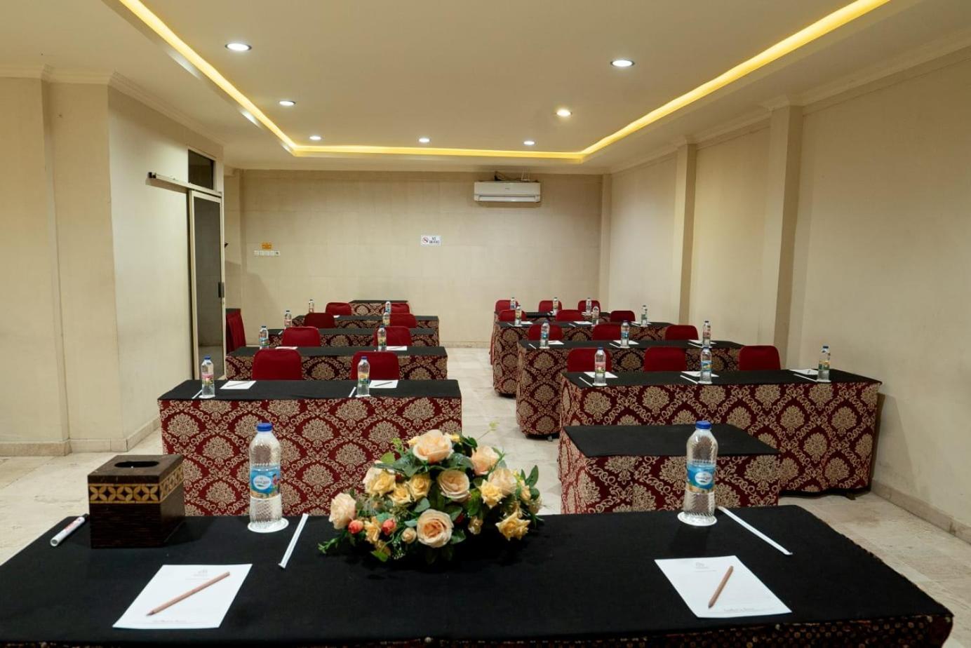 Hotel Indah Palace Yogyakarta Eksteriør billede