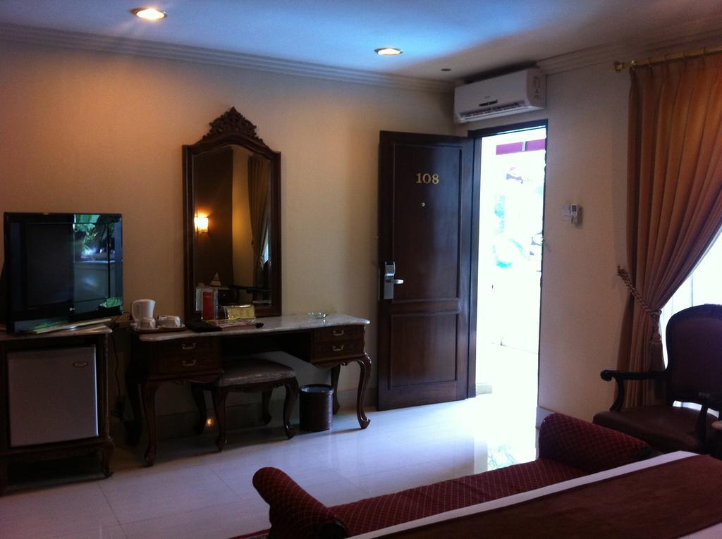 Hotel Indah Palace Yogyakarta Eksteriør billede